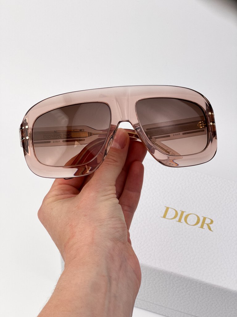 Dior Diorsignature M1u Sunglasses Transparent Pink Shield Roviex Gradient 40f1